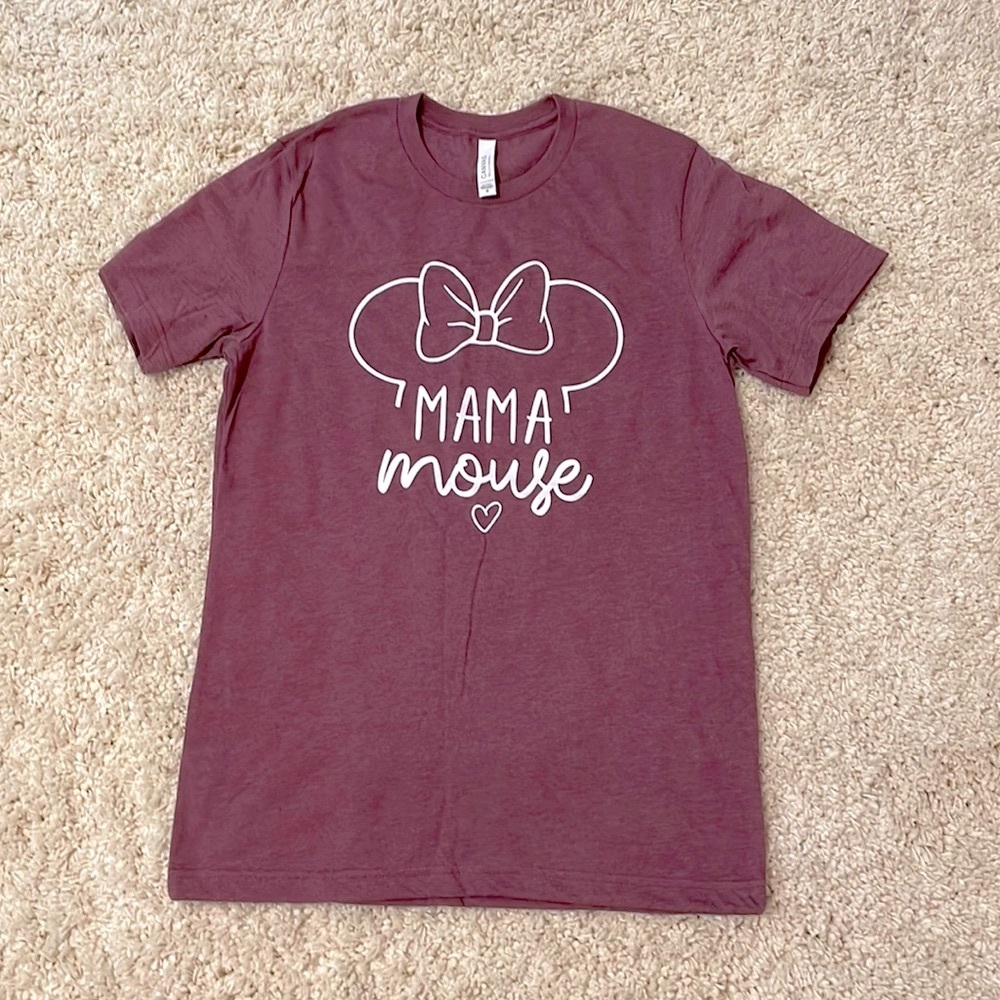 Disney style Mama Minnie Mouse shirt NWOT